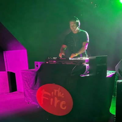 DJ Dougie Fresh Live in Action